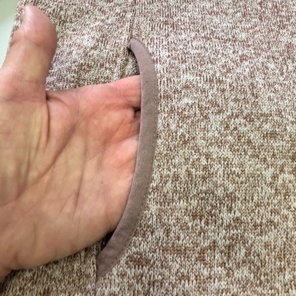 Thread + Supply 1/4 zip fleece with lined front pocket and neck size XS - Picture 9 of 16